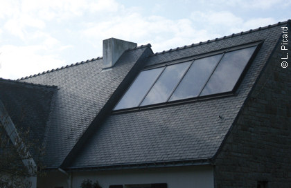 Panneaux solaires thermiques sur une habitation individuelle